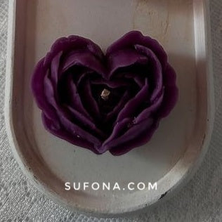 Petal Heart Candle β Luxurious Floral Design