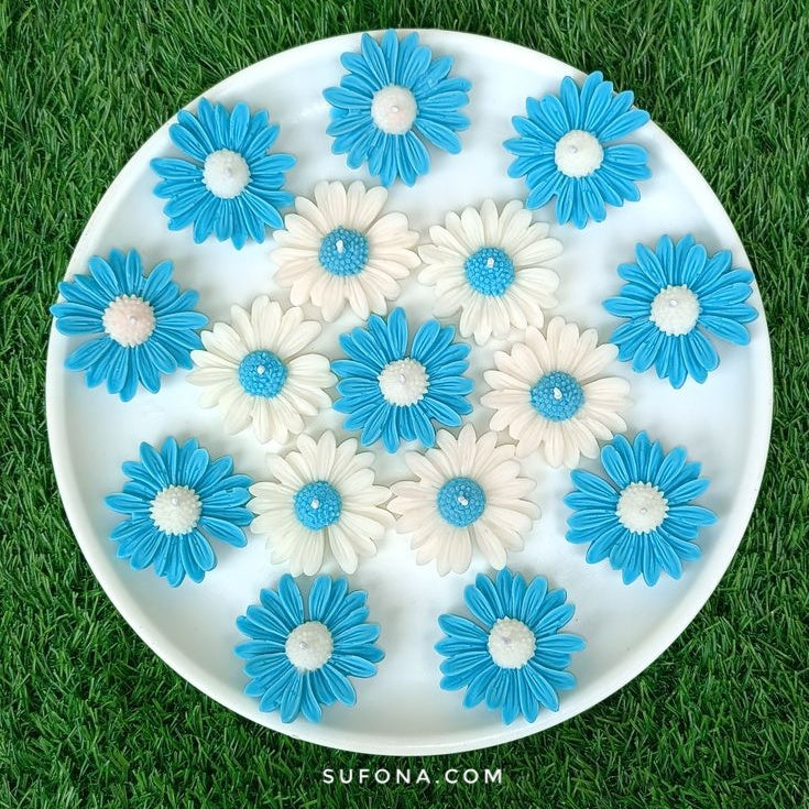 Daizy Candle β Handcrafted Floral Serenity by sufona_candles