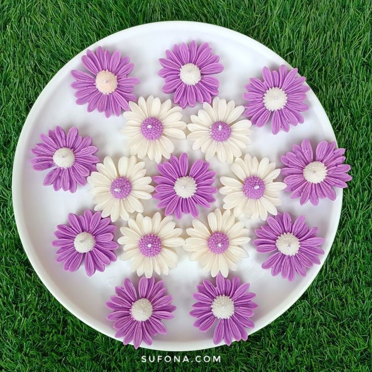 Daizy Candle – Handcrafted Floral Serenity by sufona_candles