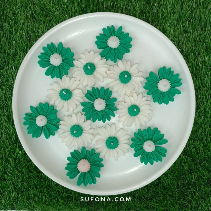 Daizy Candle – Handcrafted Floral Serenity by sufona_candles